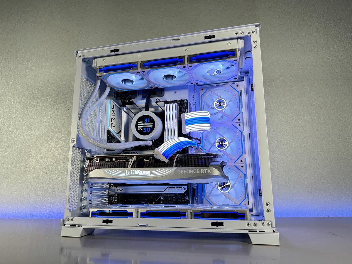 stcustompcs's tweet photo. Top of the line Intel 4090 build on this fine Saturday 😌 https://t.co/rnuvzSVGT9