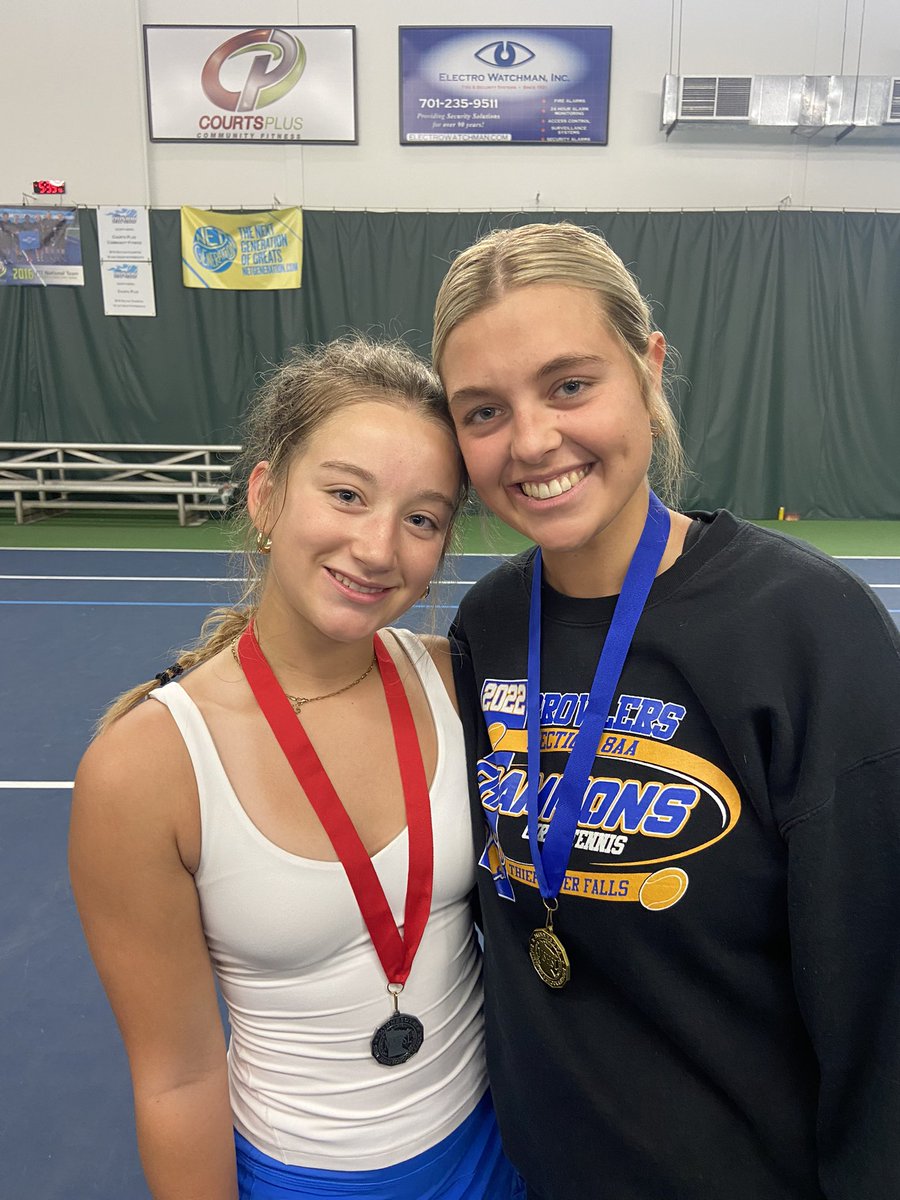 TennisTrf's tweet photo. The Section 8A singles individuals 1st and 2nd place finishers!!!🎉🎉 https://t.co/FHfL3yFxcT