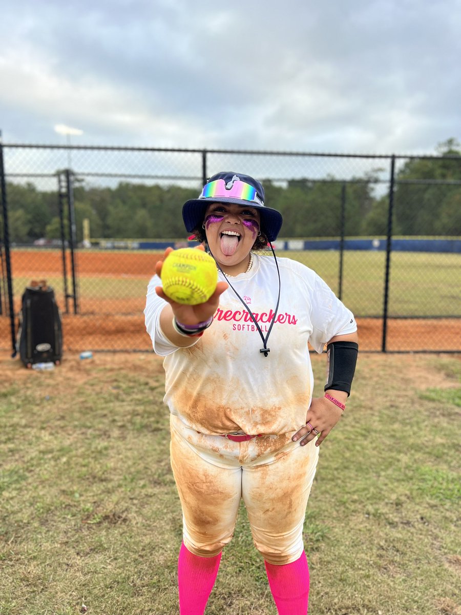 ImariJordan2025's tweet photo. Back at on the diamond with my girls today and I got me another one 💪🏽🧨🥎.. cant wait to be back at it tomo with some of my favorite people! @FCSC_BLACK @SoftballDown @SBRRetweets @CoastRecruits @Softball_Home @ClgAthletePrep https://t.co/zND2ocZblR