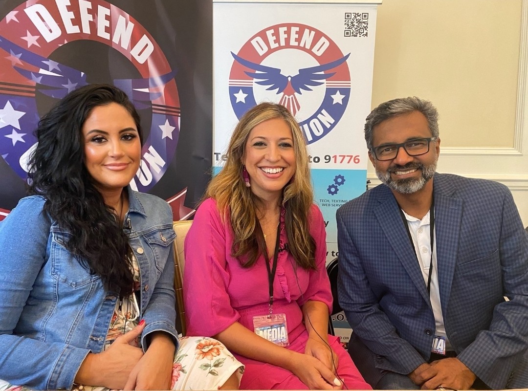 DNichole112's tweet image. Thank you to Raj Doraisamy for having us on your show to talk about child trafficking of our American Children via foster care.

Thank you for your compassion and for being a DO-ER. 

#DefendFlorida
#WhereisMalakai

@BeachySylvia 
@RescueFosters