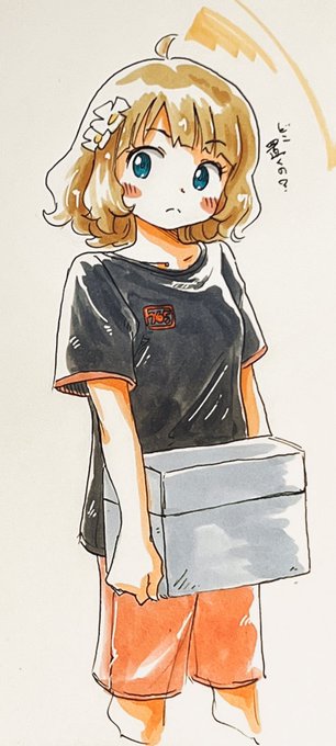 「looking at viewer orange shorts」 illustration images(Latest)