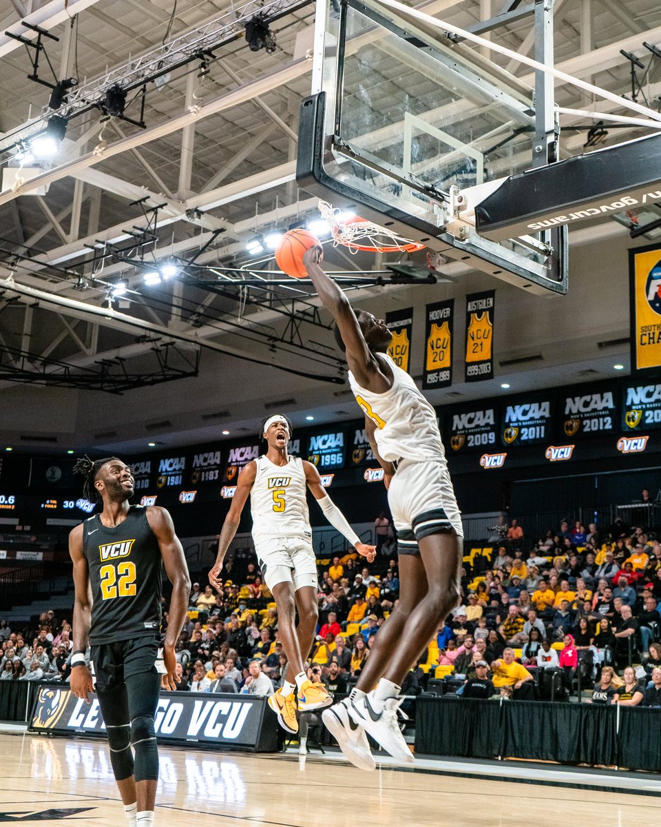 UP, UP, AND AWAY! Basketball is back in the Stu!