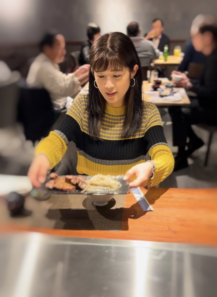 先週の可奈さんの落語会、楽しかったな〜。牛ほめの与太郎、可愛かったな。また書きます。写真はお肉の授与式(笑)美味しい時間とお食事を、ご馳走さまでした☺️今日は京都と奈良の間にある精華町で歌います。はれてうれしい☀️けいはんなプラザ、1階イベントホールにて。来てね
walker21.com/contents/669284