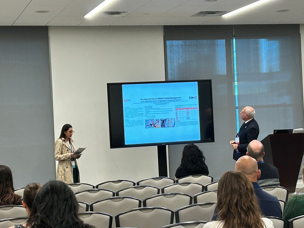 Ceroneliana02's tweet photo. Me enorgullece haber representado al team ECMO de enfermería de @ClinicaGquil en la @ELSOOrg en la  presentación de abstract. seguiremos creciendo @MoniGilbertO https://t.co/B2SQXQo4BW