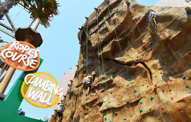 Make friends in high places! Our 13 metre high Climbing Wall offers an exhilarating outdoor adventure for all. 😁
#vananava #วานานาวาหัวหิน #สนุกได้ปลอดภัยด้วย #สนุกมันส์ทุกวันhavefunทุกวัย #waterpark #huahin #Thailand