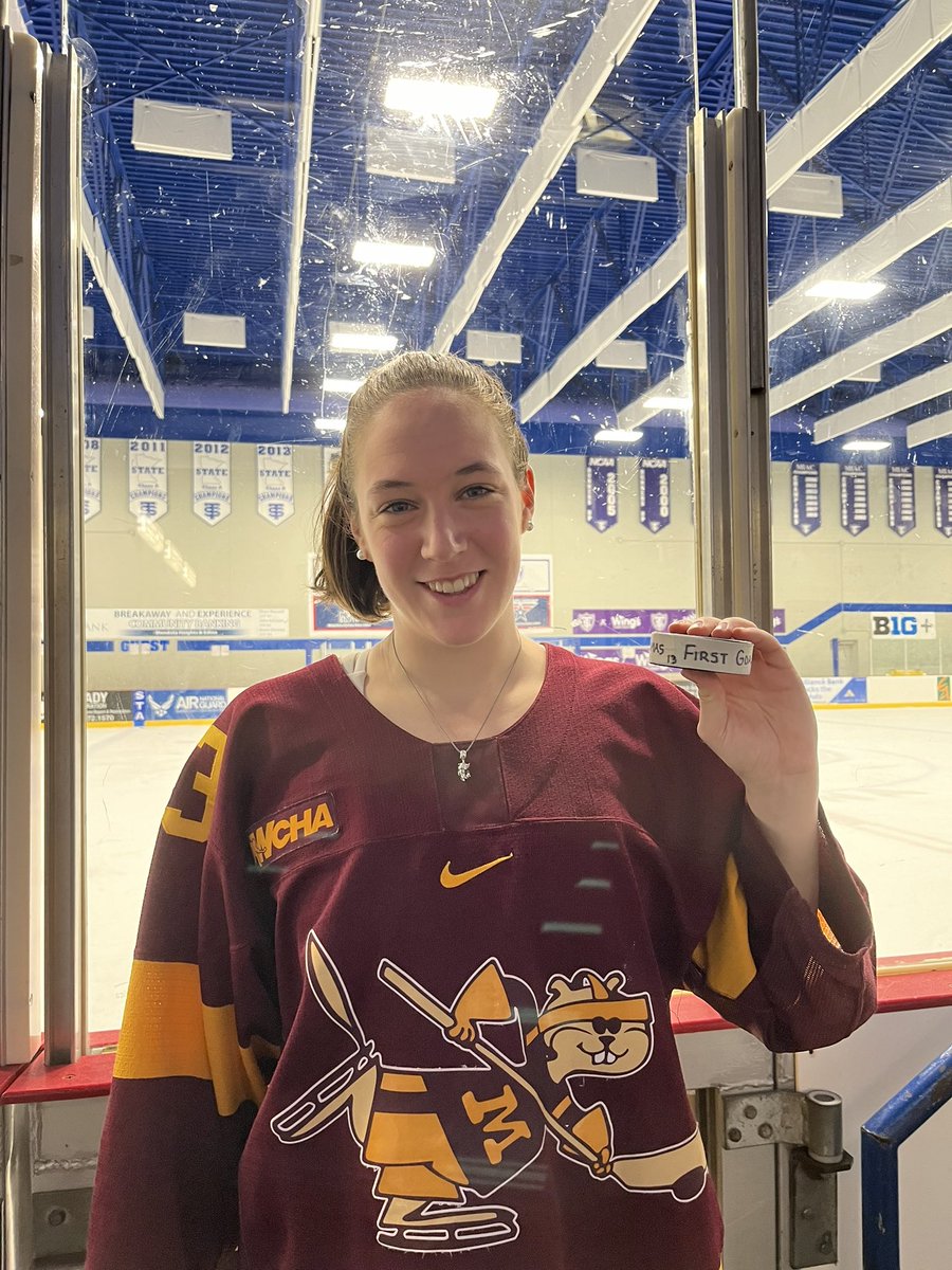 Minnesota Women's Hockey tweet media