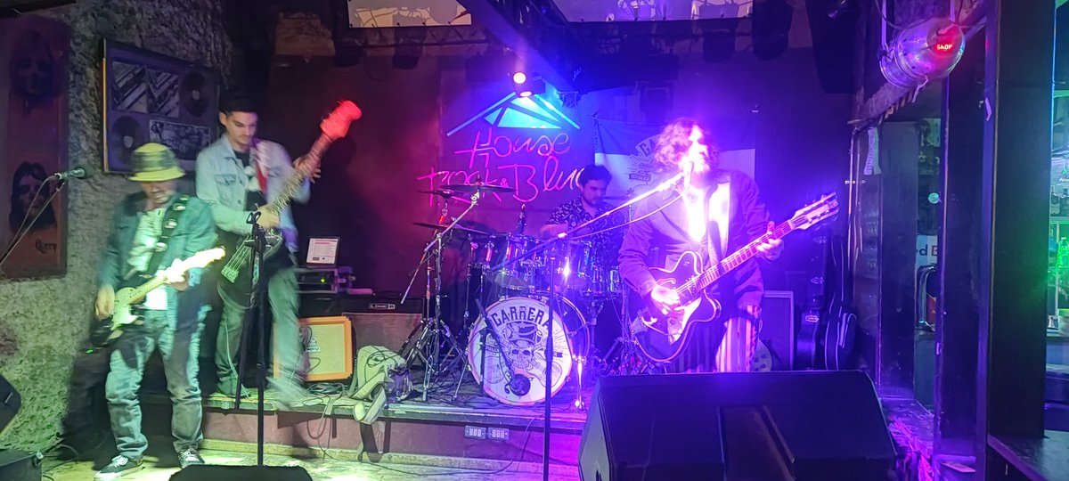 Prueba de sonido ✅

Nos vemos hoy a las 22h en el House Rock and Blues 🔥