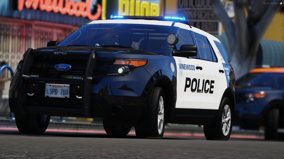 IFRPFiveM's tweet photo. Vinewood Police uniforms, and liveries are in development. https://t.co/2SsZBW6O6A