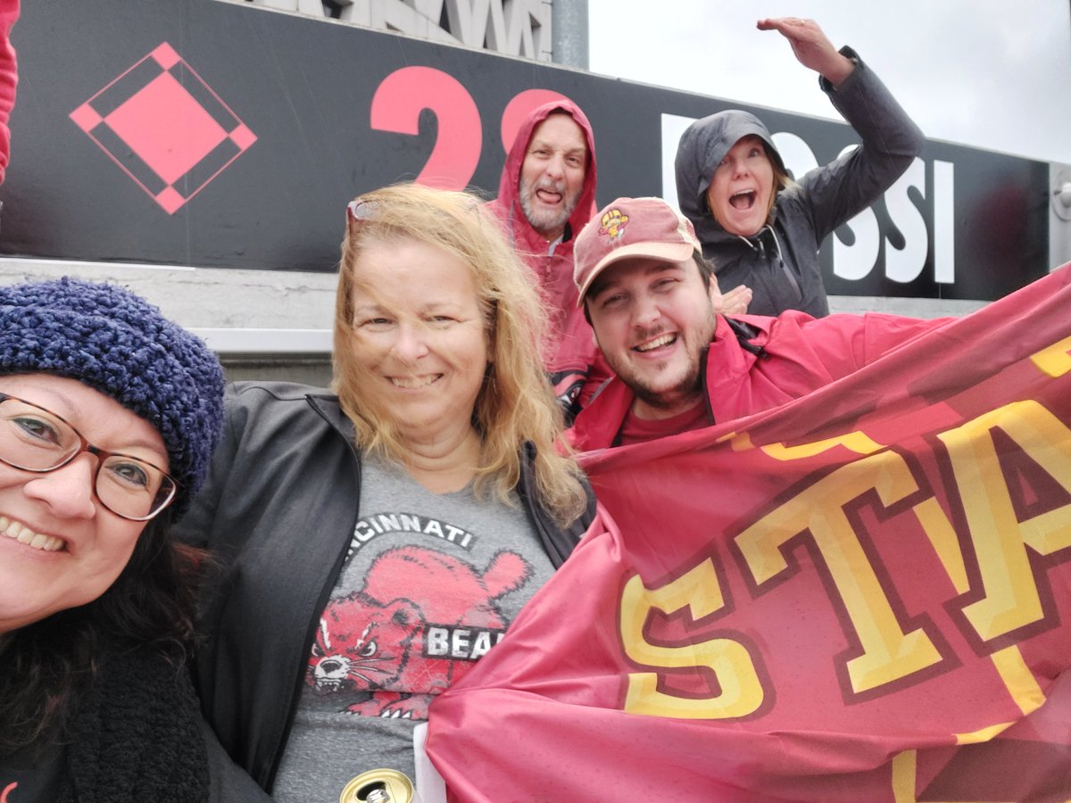 Sat next to a devoted #iowastate football fan named #John . Have to say i am a little jealous that i wasn't able to cheer for my #cincinnatibearcats the way he cheered for his team.
#big12 #football #Cincinnati #bearcats #cyclones #photobomb
10/14/23