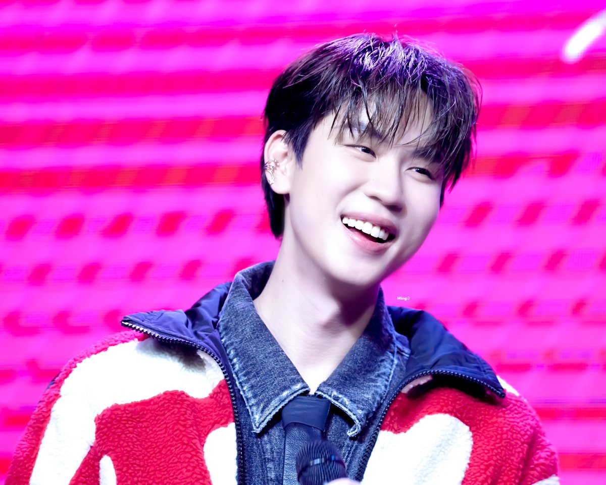 qo_po_qo's tweet photo. 정말 행복하다💕

@Prem_space
#prem_space 
#PREMWARUT1STDATEINVIETNAM https://t.co/tJ4ZaA3Mrf