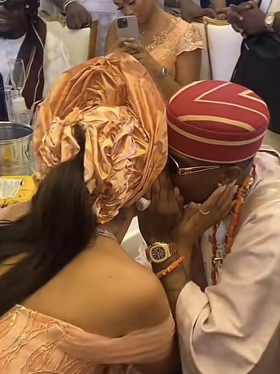 PrincekoladeB's tweet photo. #wizkid beautiful family blessed ๐โฅ๏ธ
May Mama soul rest in perfect peace ๐
#Seyi #Adenita
@wizkidayo #Olamide
#Dotun #Dbanj
#SOMGEL
#NoBraDay https://t.co/cbdI3uvYud