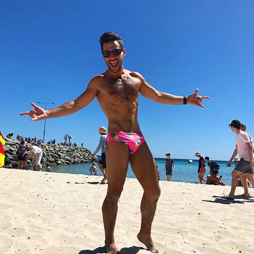 aussiespeedoguy's tweet photo. Hot 30yo guy at the beach today wearing a pink Budgy Smuggler with confidence.... so sexy!!!

https://t.co/wKBuZ7zjh6

#aussiesummer #kingsbeach #australia #aussie #pinkspeedo #realmenwearspeedos #budgysmuggler https://t.co/aQ1t9ChNNa
