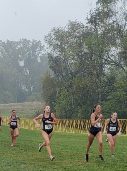ScottShanes2's tweet photo. It was a wet &amp; rainy day @UVATFCC XC23-Pre Nationals but great to watch Julia get a PR shaving off 25 seconds to 21:47. She was also able to meet up with old RFH team-mate.
Congratulations 💕
@rfhxctf @patticake2466 @TinyGreenNBS @lambo2126 @njmilesplit @rfh_ad @melissastark https://t.co/y8FXg1aWhV