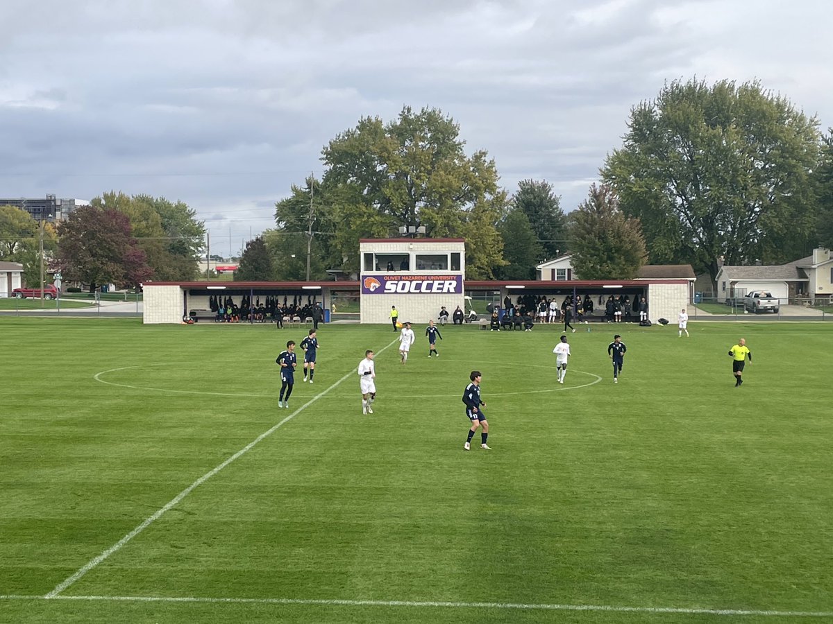 acpeterson_24's tweet image. Watching ⁦⁦@ONUTigerSoccer⁩ with ⁦@abbyhammer⁩ because it’s fun and because we can! Learning a ton and look forward to learning more! #letthesoccerlifebegin #ONU #JunctionFC #AllAboard2024