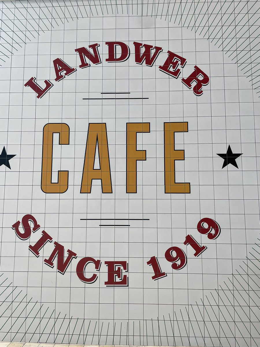 I had the best coffee @CafeLandwer and I am so thankful the Starbucks that I actually headed to was overflowing with people lined up that made me find this coffee shop! Since 1919? How come I’ve never heard of it before!
