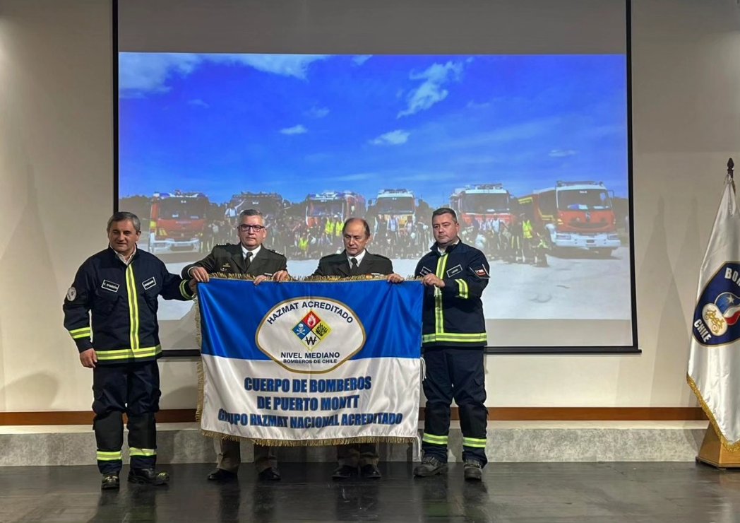 Cuerpo de Bomberos de Puerto Montt tweet media