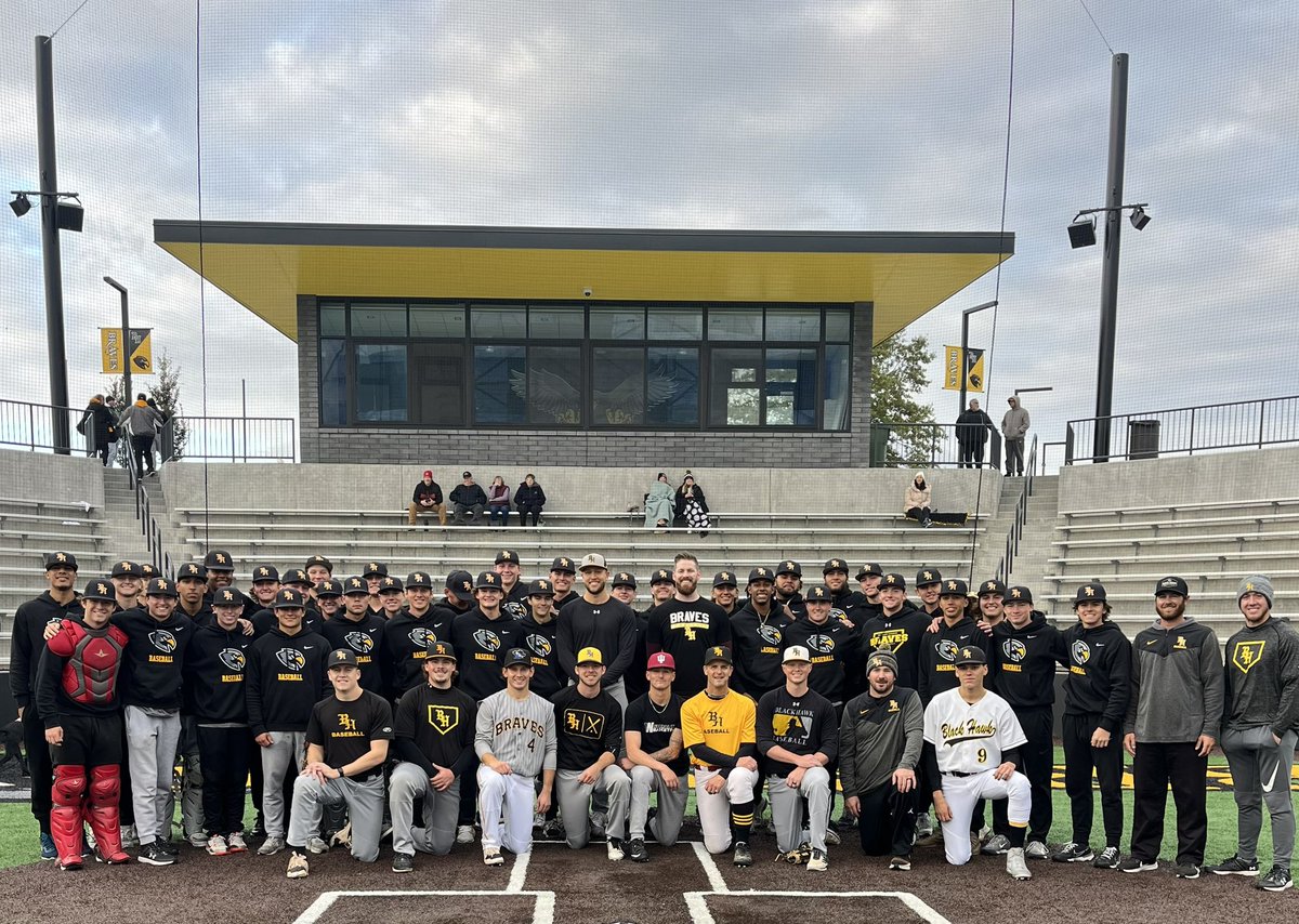 BHawksbaseballH's tweet photo. Great day to be a Brave!

#TheBraveWay https://t.co/jIk8JHUihN