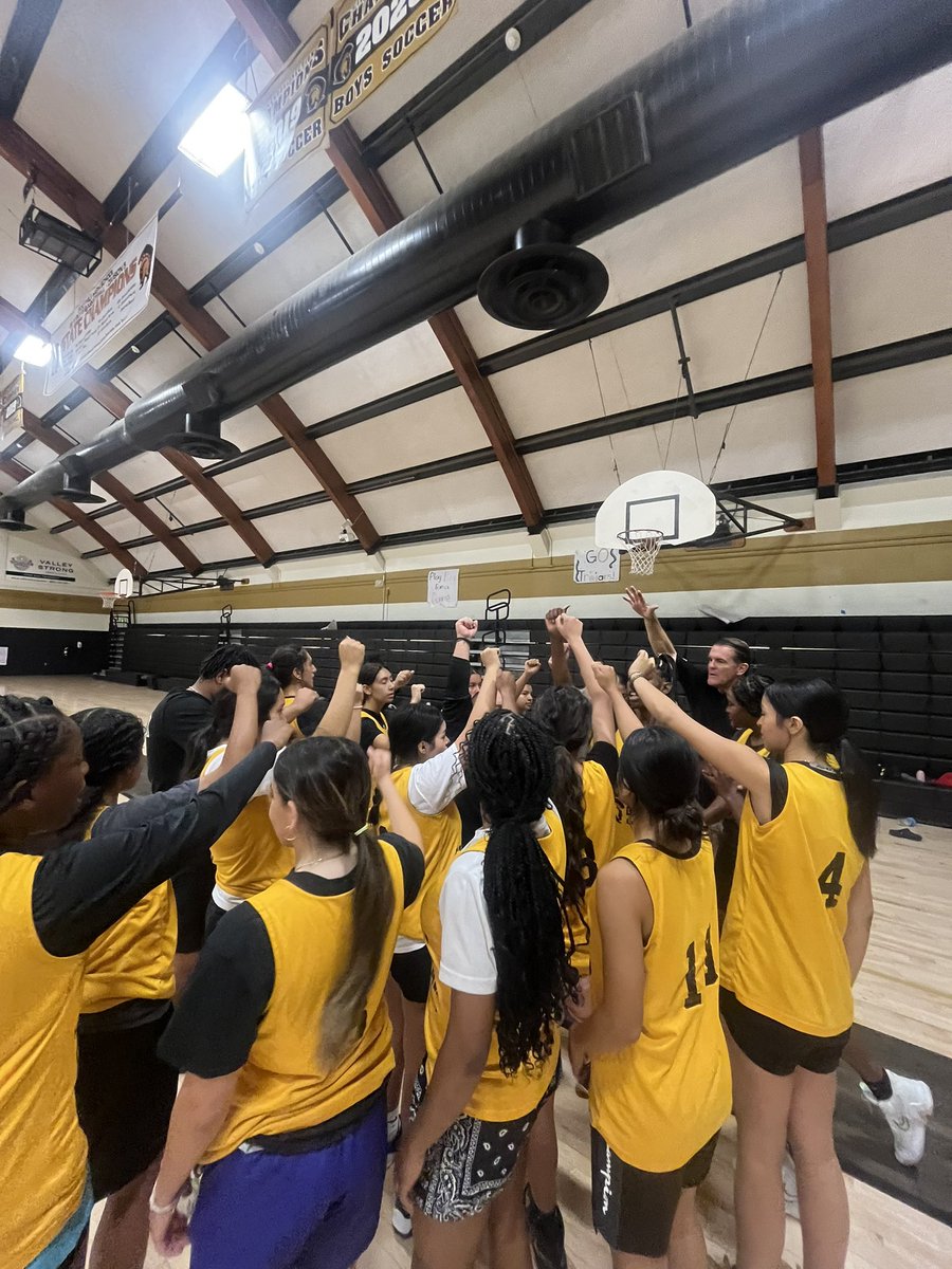FHSWBB's tweet photo. Just US. https://t.co/OfMwI2aUst