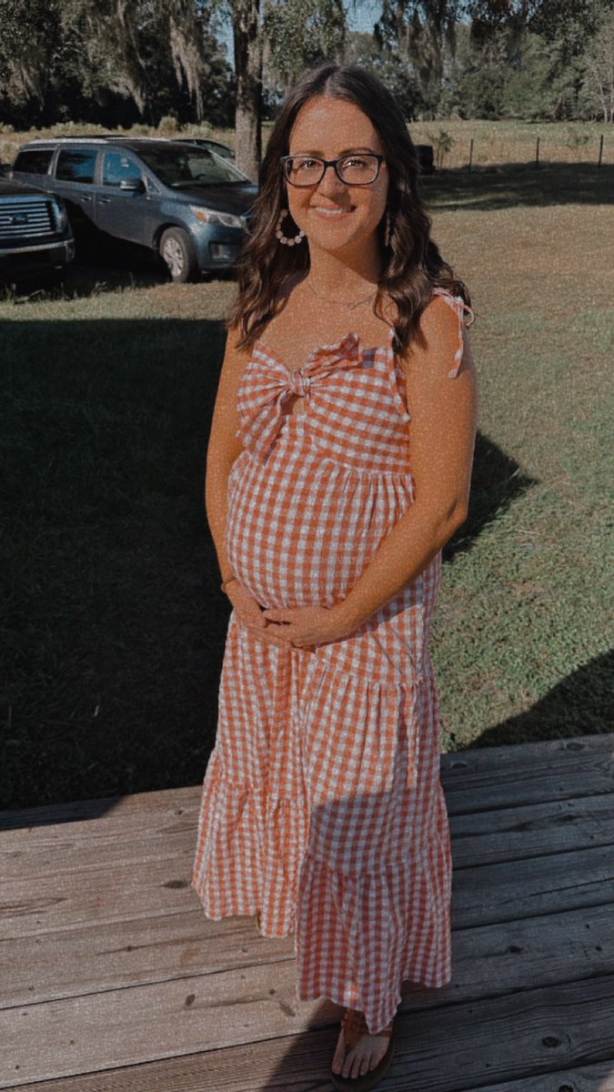 rharris357's tweet photo. Can’t wait to meet our sweet girl 🤍🧡 https://t.co/7sLI2Lgm5u