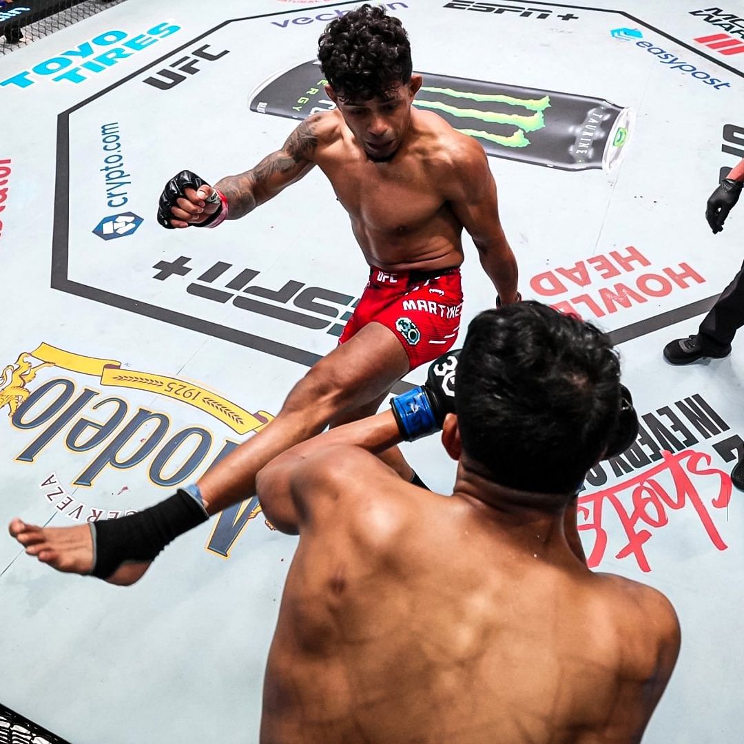 KIMURA_NEWS's tweet photo. Une menace pour la division. 6 victoires consécutives. Finit Yanez en low kicks en moins de 2 rounds. @Dragonpollo3 est sur la bonne route pour le titre.

#UFCVegas81 #tko #lowkicks https://t.co/BHSogzjQRH