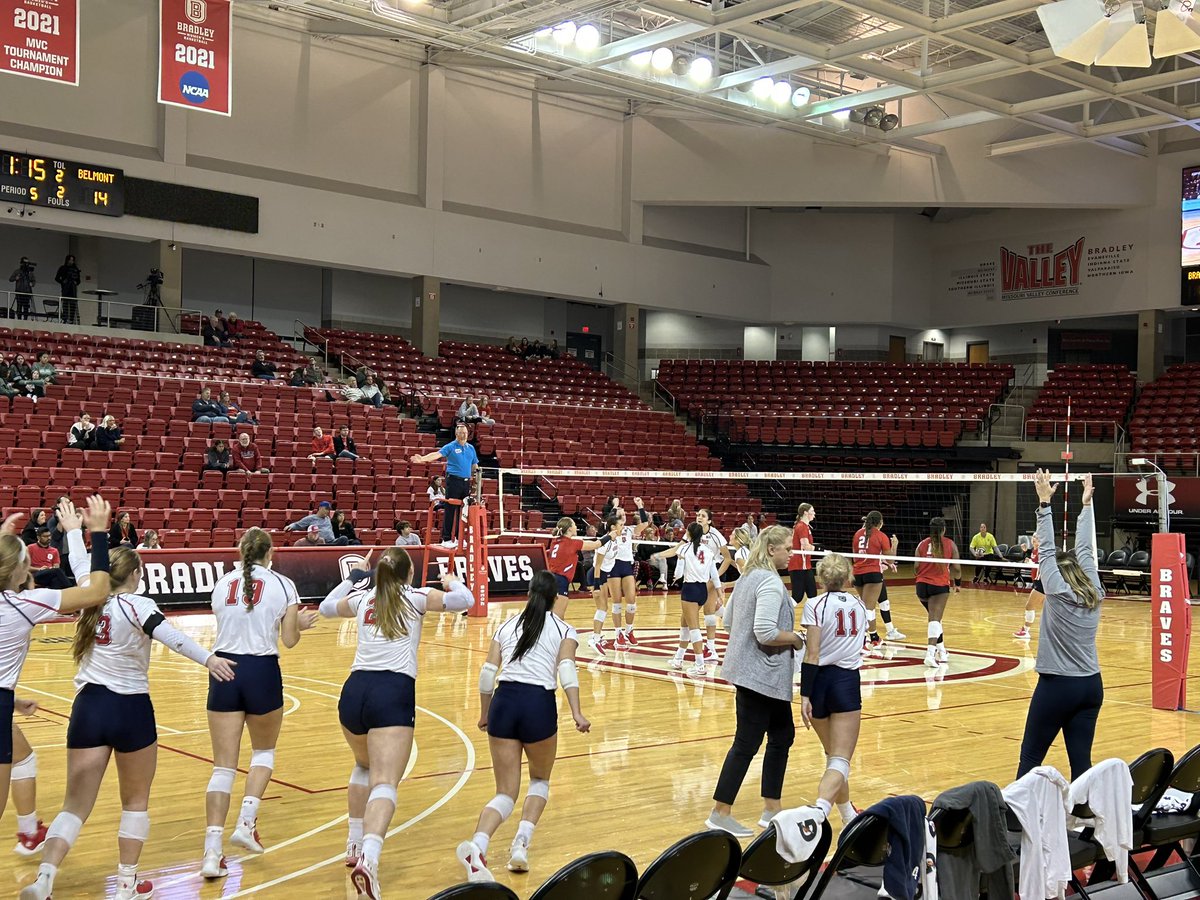 megmonkey34's tweet photo. Glad we got to go see @laura_shoop tonight! We are so proud of you! 💙❤️💙❤️ https://t.co/WnkCxSsOyh