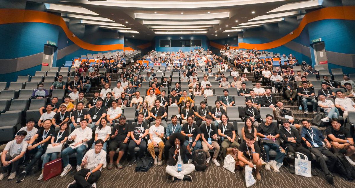 GM folks! Day 2 of #ETHKL23 starts at 10 AM

Join our livestream with the links below:

🌟 Mainstage: Defi Day: youtube.com/live/hZYmYBSC4…

🚀 EVM Stage: ZK-day: youtube.com/live/6jR962ro9…

For detailed speaker information and the day's agenda, visit: hack.ethkl.org/agenda