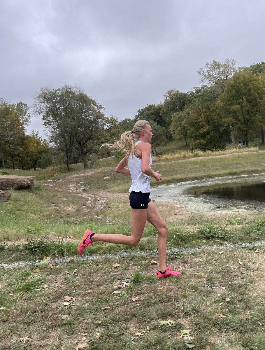 UniquebyWendy's tweet photo. Lida Padgett-4th place Sunflower League.  Girls team places 3rd!  Great day!!  #lidaruns @SMEastLancers @LidaPadgett https://t.co/C9Pa0spWWs
