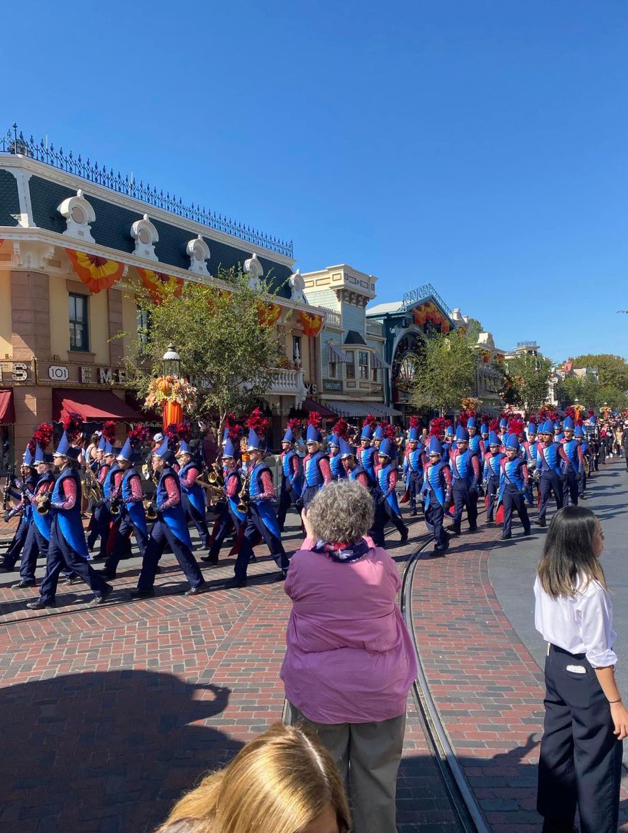 Perry band representing in CA! @perry_pumas