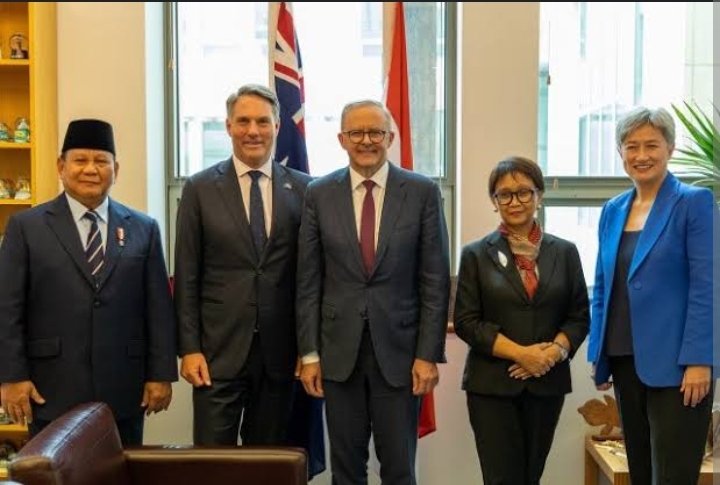 The Current Australian Labor Party continues to cover up the murders by refusing the release government documents 17 years after normal the release date. Photo shows the ALP meeting with known Indonesian War Criminal Prabowo Subiyanto