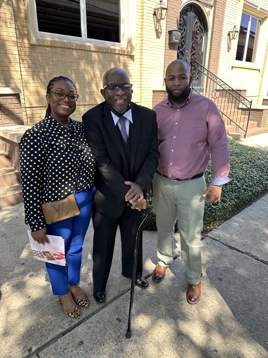 LeafLifeMuzic's tweet image. Grandpa,lil sis and Hue #famlytime #specialtime 🙏🏿