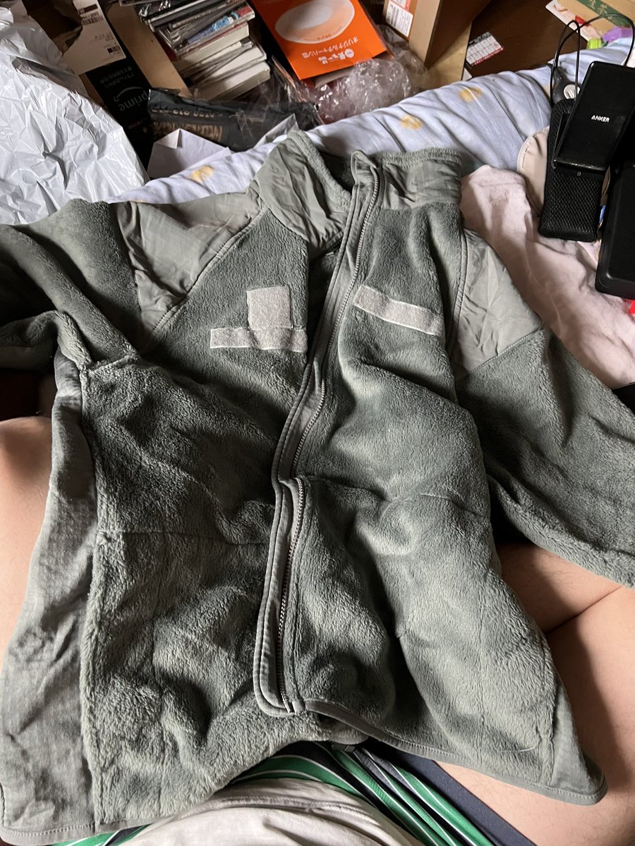 hakase3's tweet image. ついに！ついに！買ったぞ！数年悩んで買ったぞ！ecwcs level3の本物だ！リジェクト品だからほぼギャンブルなんだけど、めちゃくちゃ良品が届いた！L-Rサイズを選んで大正解‼️WAIPERさんありがとう！
#ecwcs #ecwcslevel3 #gen3 #waiper #polartec