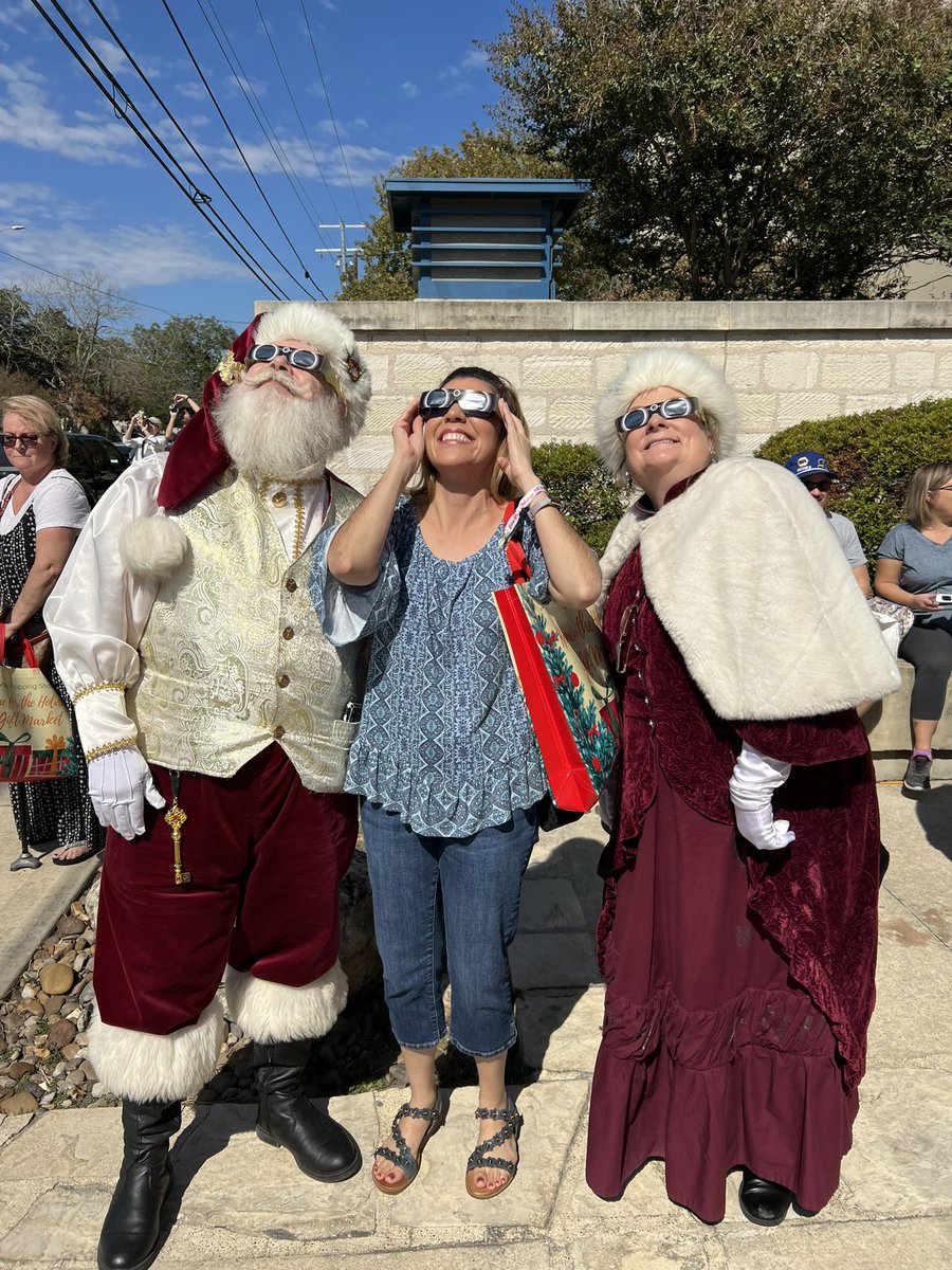MSerna116's tweet photo. See! Even Santa and Mrs. Claus wanted to see the eclipse today!!! @NISD https://t.co/5ZvpQ7RqxJ