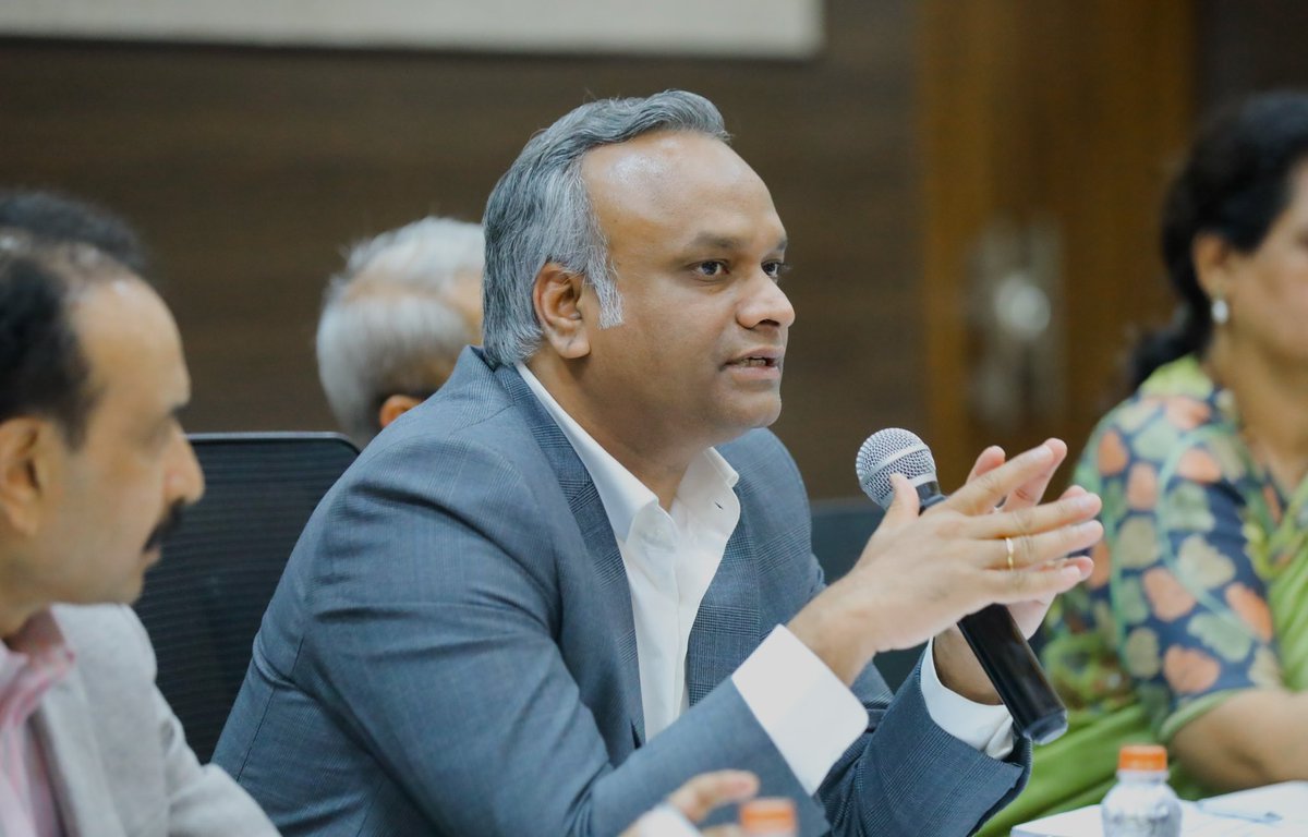 PriyankKharge's tweet photo. Had very insightful conversation with the Fintech companies & bankers at Open House organized by @ITBTGoK. 

India is the third largest fintech ecosystem in the world and is estimated at $150 Bn by 2025. 

Fintech startups operating in India encounter a multifaceted and ever-changing regulatory landscape. While many of the challenges in the fintech sector fall under the jurisdiction of the Central Government, rest assured that the Government of Karnataka is committed to advocating for their interests with the Finance Department and other regulatory bodies.