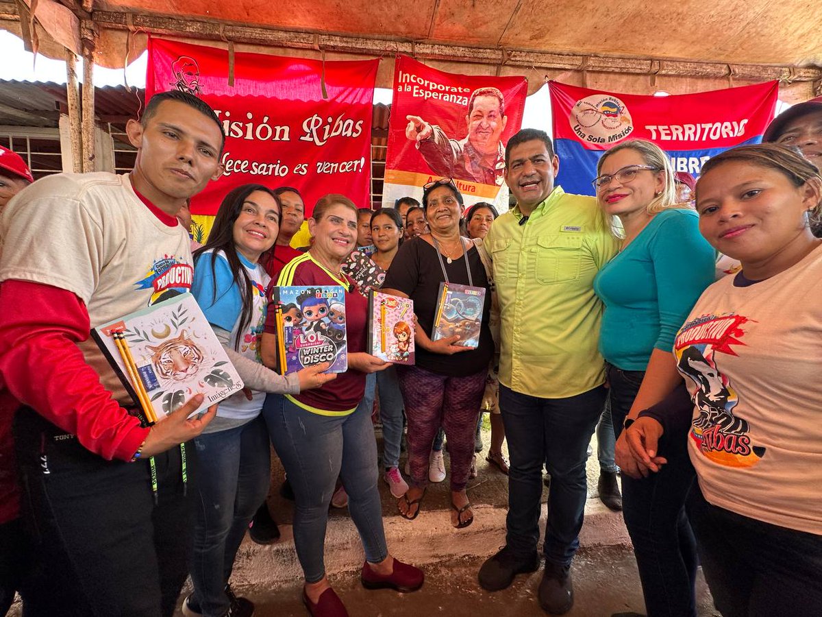 ¡Un orgullo! Pozo Verde se convirtió en la primera parroquia protegida en su totalidad por las Bases de Misiones del gobierno de <a href="/NicolasMaduro/">Nicolás Maduro</a>, <a href="/amarcanopsuv/">Ángel Marcano</a> y nosotros desde la <a href="/AlcaldiaCaroni/">Alcaldía de Caroní</a>. Aquí te cuento más: bit.ly/3ZUfSHO
#MisiónNevadoEsAmor