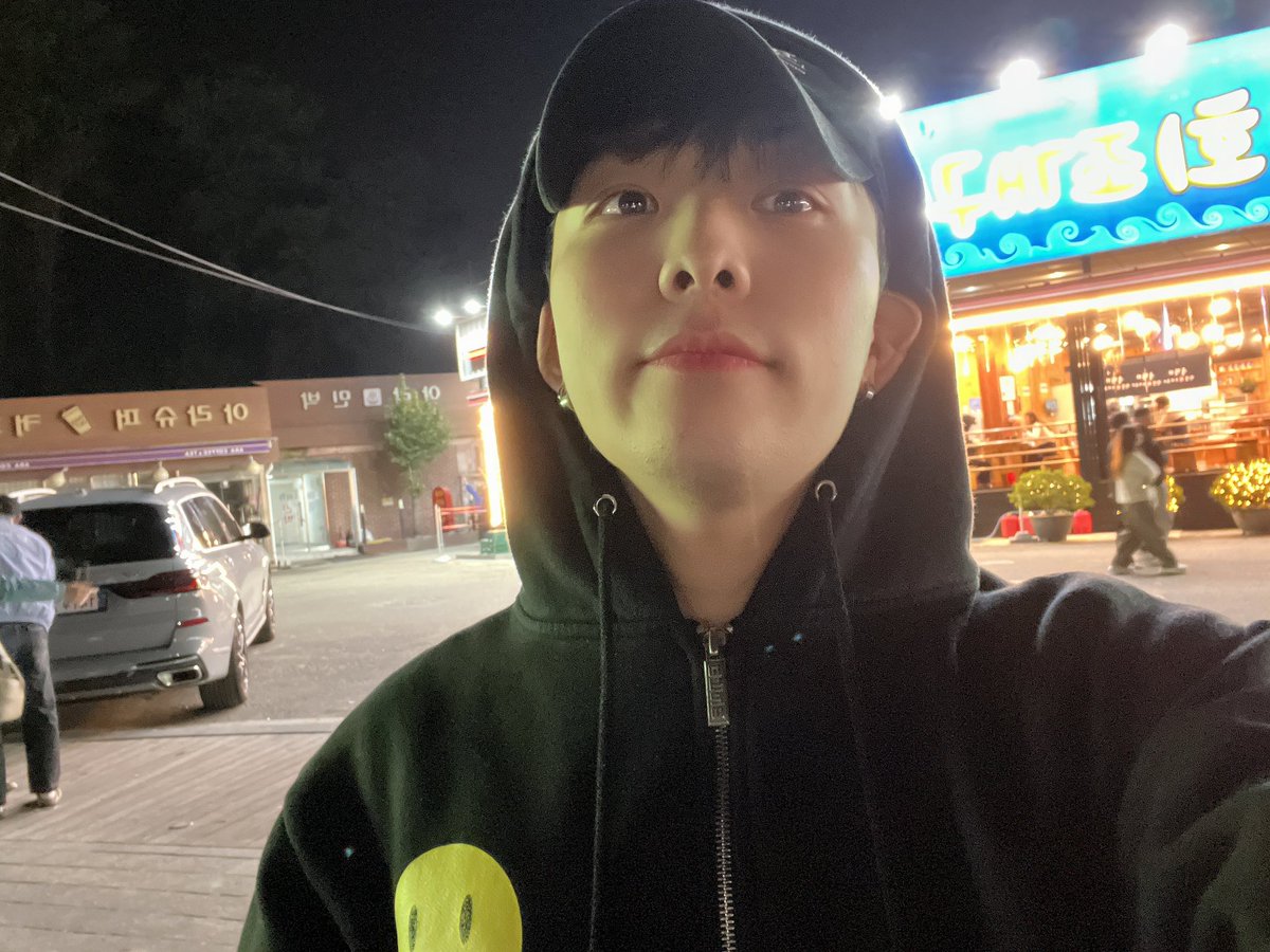 AlphaBAT_JIN's tweet photo. 🛸👽👽🛸 https://t.co/Sx3ZML6huY