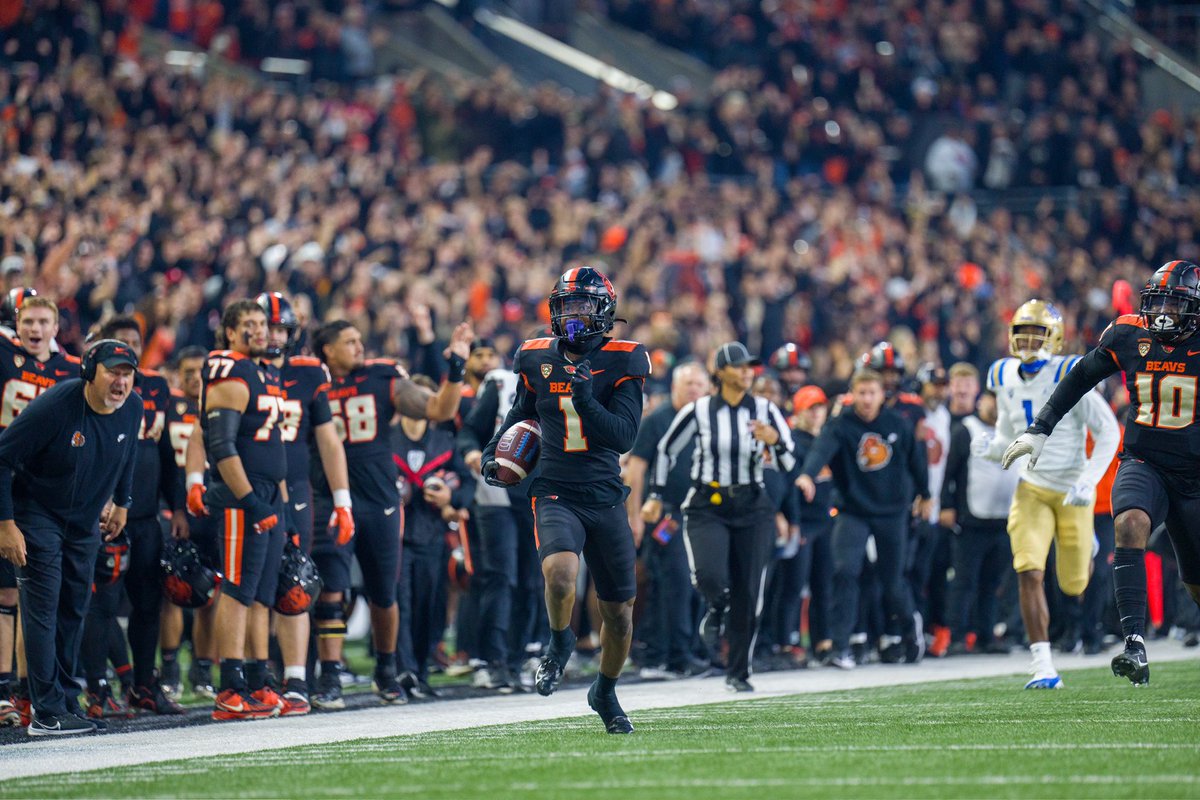 BeaverFootball's tweet photo. 🗣️ COOOOOOOOOP https://t.co/yP3JQOvkm4
