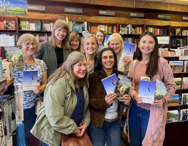 nhungtrandavies's tweet photo. So much fun running into allllll these other incredible authors @JoanMarieGalat @karen_sp_fitz @lornasn @DebbyJW1122 @NikkiVogel1 #NatashaDeen at @Ahugheswrites and #KateBoorman's book launch today! So love these #Yeg women!! https://t.co/6FA5dsOqn5