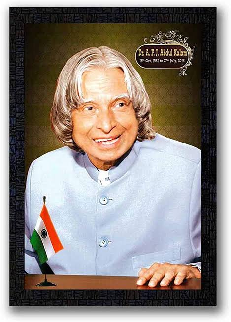 sarvbhaum01's tweet photo. 15 October 1931
On this auspicious day ,Dr.  Avul Pakir Jainulabdeen Abdul Kalam was born.

We pay our tribute embodiment of dedication, commitment and patriotism.💐🪷🌺

#APJAbdulKalam #india #scientist #President #ISRO #DRDO #Patriot https://t.co/EiPCK5KWUE