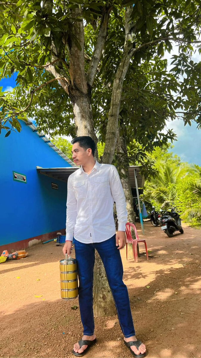 ThearithVa78436's tweet photo. បងរុំ ធំវែងល្អ 🤪💦 https://t.co/cxUpHAQVOT
