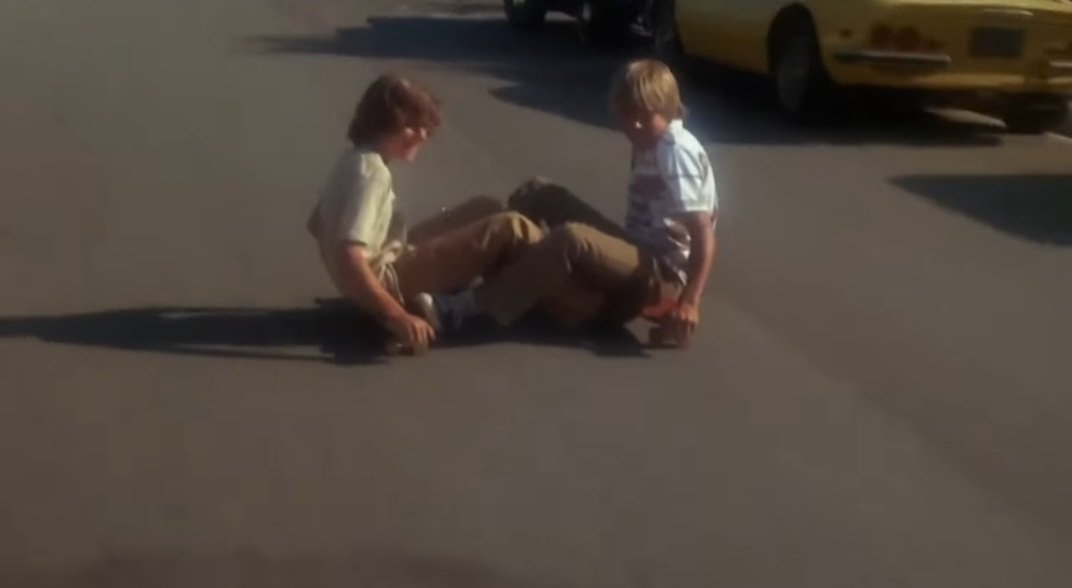 matty_kuks's tweet photo. Teamwork makes the dreams work

#NowWatching
KENNY &amp; COMPANY 1976
(Dir. Don Coscarelli)
#cinematicvoid #70smovies #Halloween #cinemadnessmovie #upallnight https://t.co/ZlkyUUeJBW