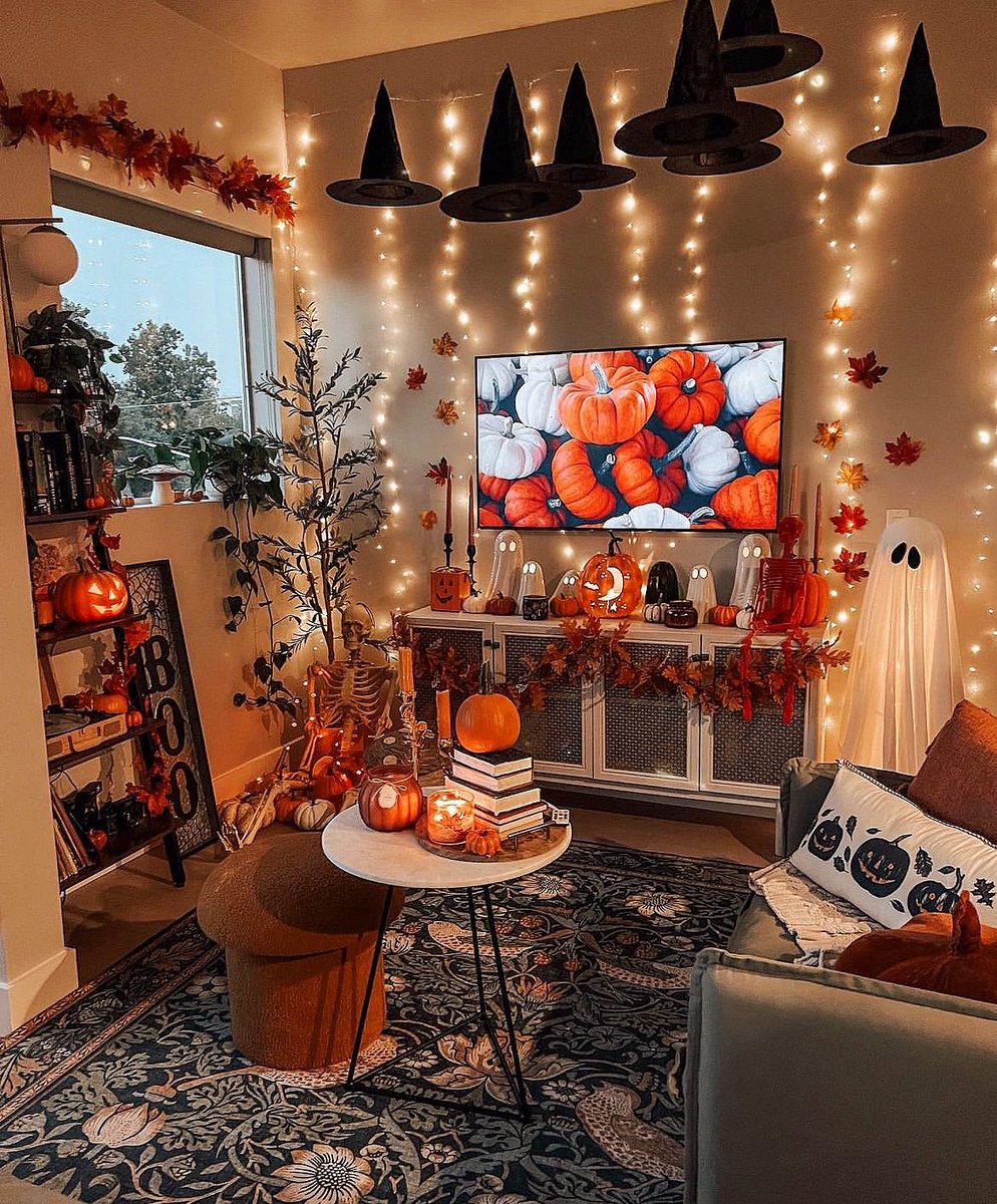 Happy Saturday! 🧙🏼‍♀️🎃