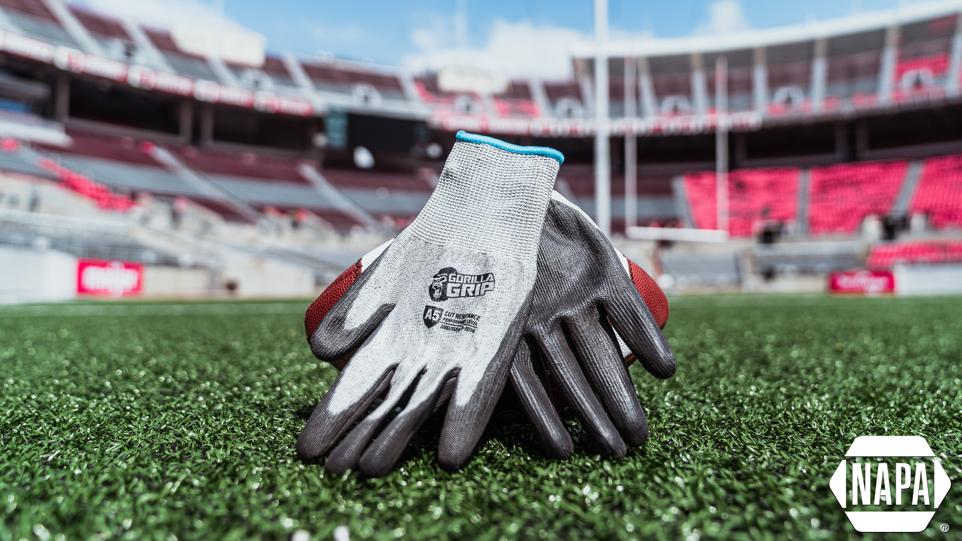 Osu top football gloves