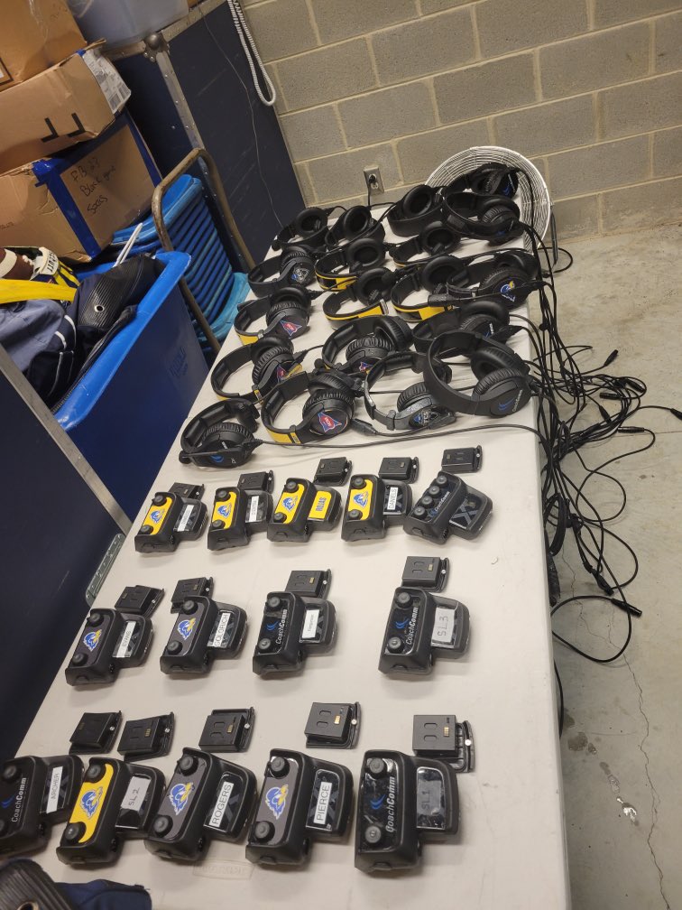 Rain game, #XSystem is drying out and ready to go next week for <a href="/Delaware_FB/">Delaware Football</a> 💪 work by they squad <a href="/DelawareEQ/">Delaware Equipment</a>