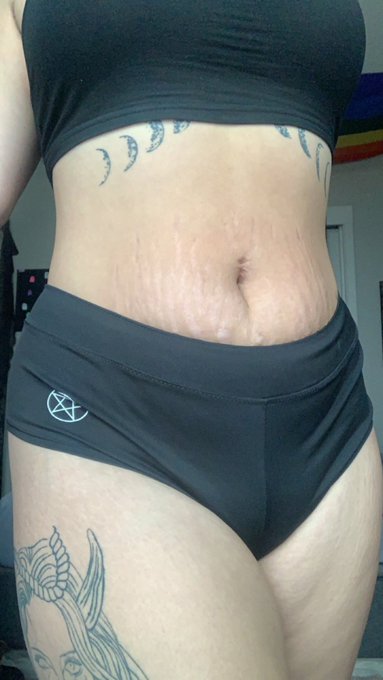 Come check out my FREE ONLYFANS  #onlyfansFree #onlyfansgirl #sellingcontent #Spicy #tattooed #gothmommy<a href="/tag/onlyfansfree"class="tags">#onlyfansFree</a><a href="/tag/tattooed"class="tags"><span>#tattooed</span></a><a href="/tag/spicy"class="tags"><span>#spicy</span></a><a href="/tag/onlyfansgirl"class="tags"><span>#onlyfansgirl</span></a><a href="/tag/sellingcontent"class="tags"><span>#sellingcontent</span></a>