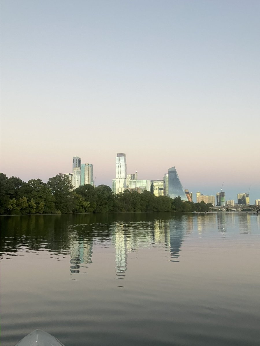 100paddles's tweet photo. Nice evening on the water #paddleboard #txlege https://t.co/4eHLy37Al3