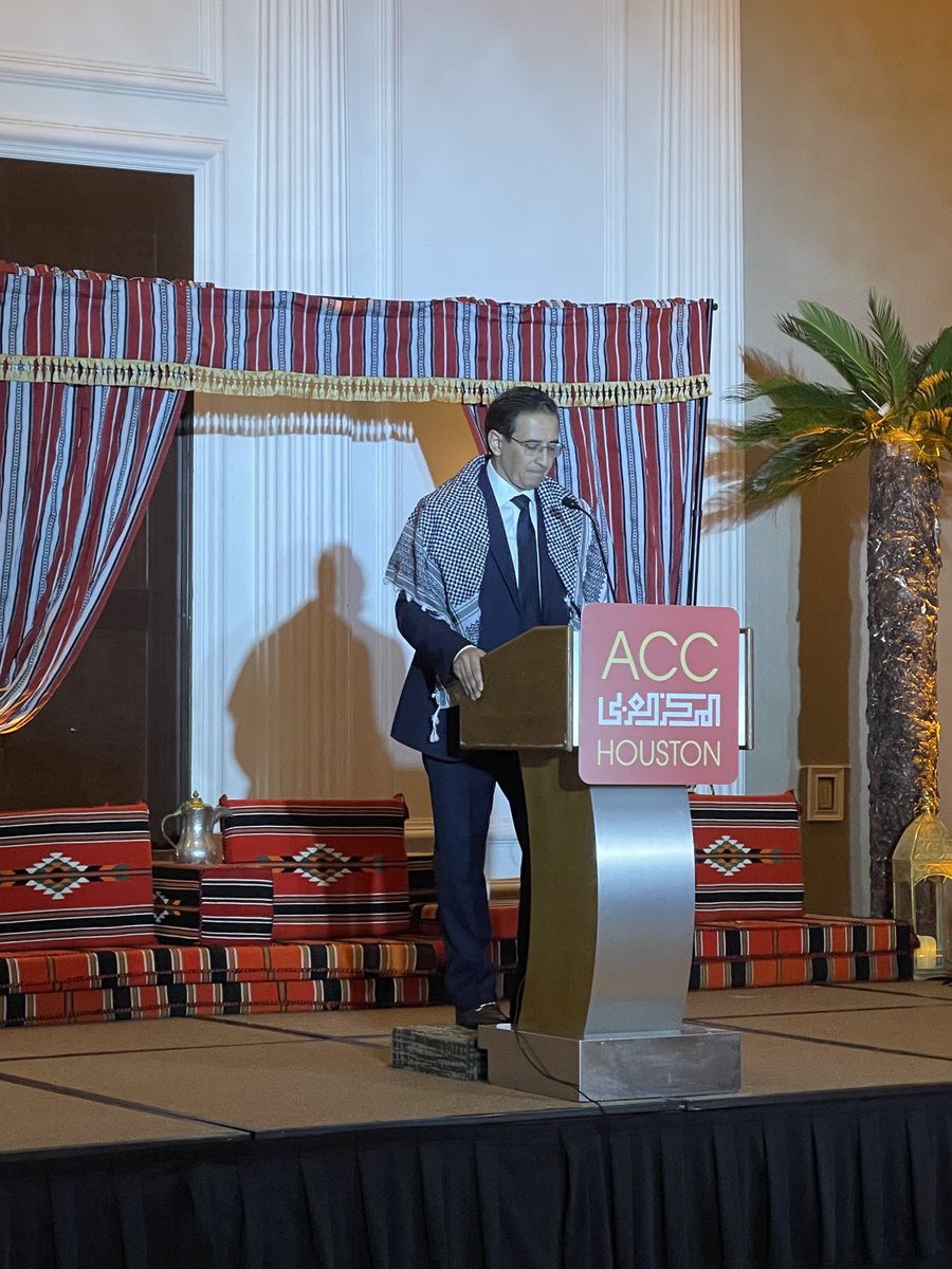 Fasiha Kanwal (@kanwalfasiha) on Twitter photo Dr Hashem El-Serag received the Life Time Achievement Award at the Arab American Cultural and Community Gala. Some pearls of wisdom: Hard work and perseverance; hope in the face of adversary; and turning off electricity to save for the rainy day. <a href="/bcm_gihep/">BCM Gastroenterology</a> Dr Hashem El-Serag received the Life Time Achievement Award at the Arab American Cultural and Community Gala. Some pearls of wisdom: Hard work and perseverance; hope in the face of adversary; and turning off electricity to save for the rainy day. <a href="/bcm_gihep/">BCM Gastroenterology</a>