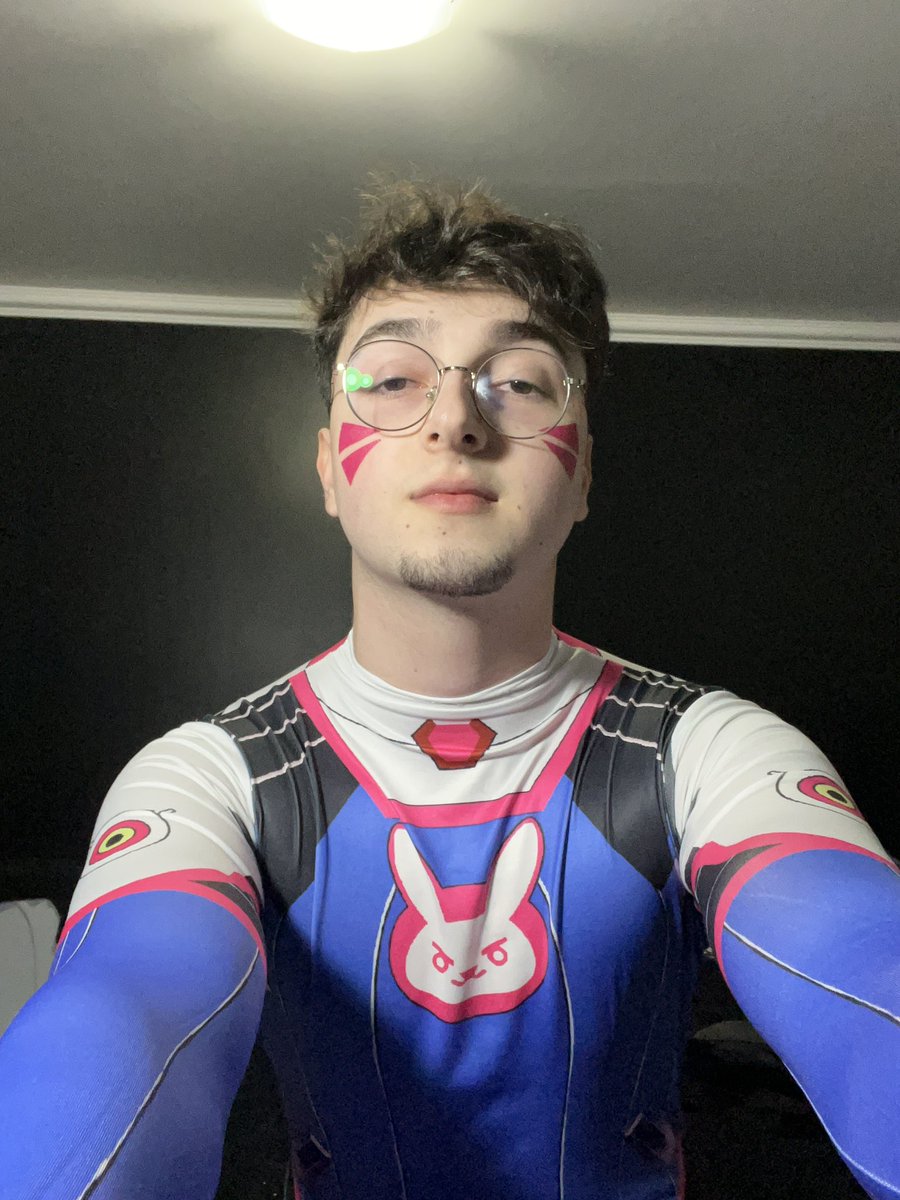 lostfirework's tweet photo. https://t.co/DNQs0TYqcV 🐰🩷 https://t.co/RHPfRLRcw6