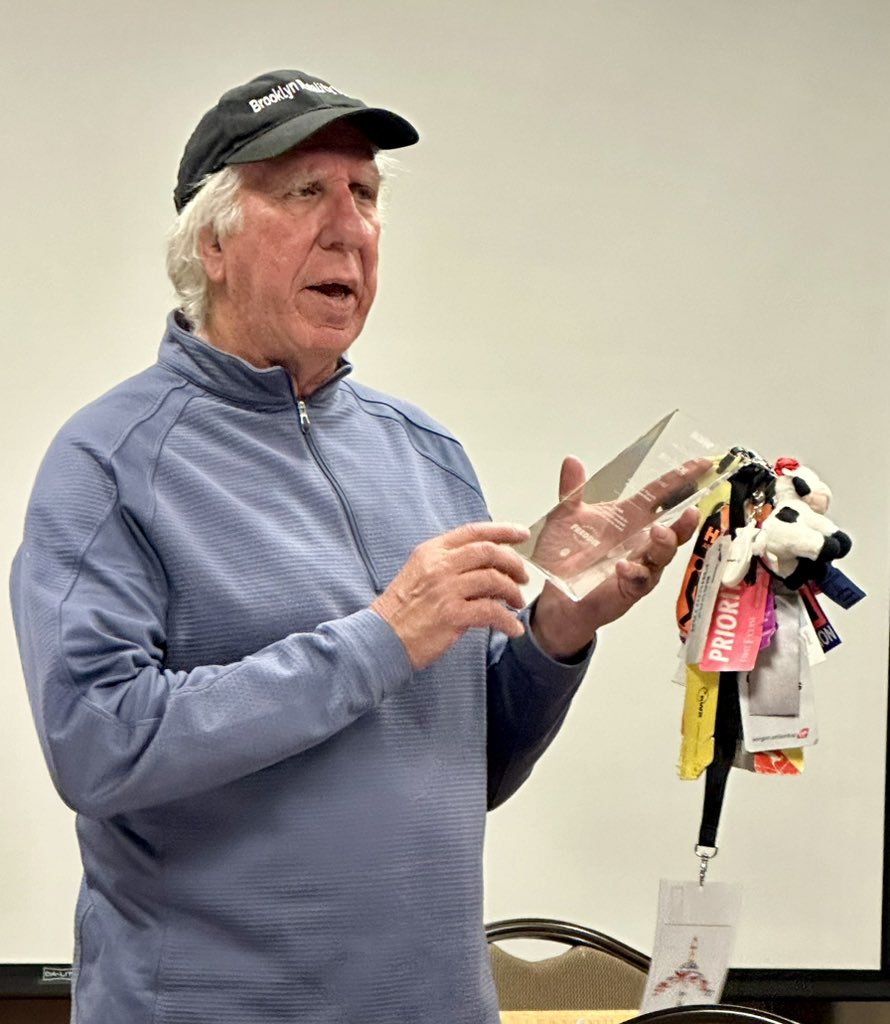 OntheRoadAJ's tweet photo. Fun day meeting longtime #Avgeek buddies to celebrate #Flyertalk’s 25th anniversary!🍾
And a cool session hearing how it all started from the OG #RandyPetersen & an appearance from #FreddieJr!😎
#Flyertalk #FreddieAwards #BoardingArea #HouseofMiles
#travel #loyalty✈️ https://t.co/PfOwHw2Jkw
