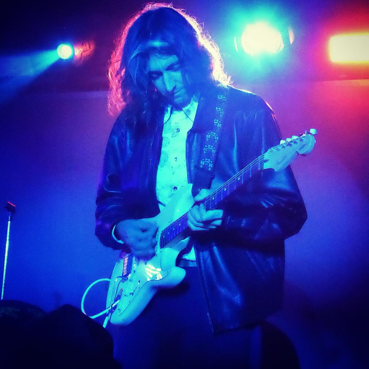 matinee_ca's tweet photo. And the award for the MOST confounding concert of the year goes to Drugdealer.
When the band decided to play, they were fantastic.
In-between songs though? Woah, nelly…
#livemusic #concertphotography #livemusicphoto #torontomusic #annabels #drugdealer #ryangoestoshows https://t.co/1bub8p2fEY
