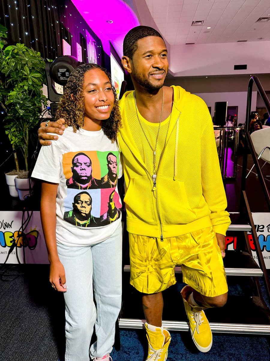 Happy Birthday @Usher 🎂🫶🏽 #usher #halftimeshow #dj #teendj #djsophiarocks #SBLVIII #nfl @NFLonCBS @RocNation #birthday #djsophia #BET #tvone #complexmusic @ComplexMusic @MissyElliott @RatedRnB #ATL #superbowl2023 #summerwalker #goodgood